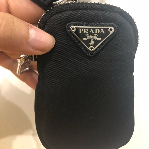 Authentic prada nylon 2005 re-edition bag - Picture 4 of 11